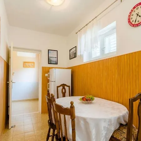 Διαμέρισμα With Parking Space Supetar, Brac - 16294 *