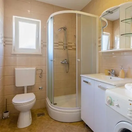 Апартаменты With Parking Space Supetar, Brac - 16294 Супетар