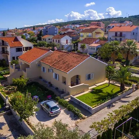 Apartman With Parking Space Supetar, Brac - 16294