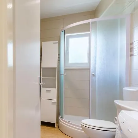 Апартаменты With Parking Space Supetar, Brac - 16294