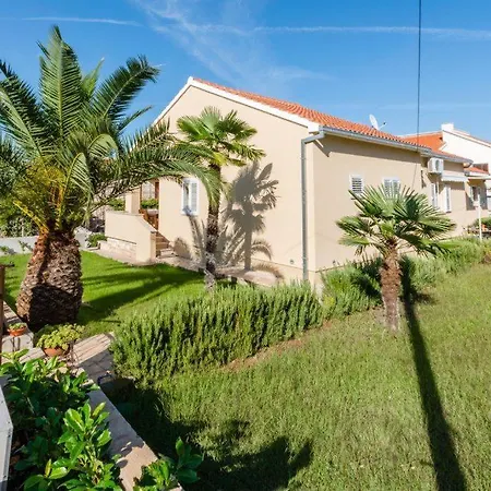 With Parking Space Supetar, Brac - 16294 Апартаменты